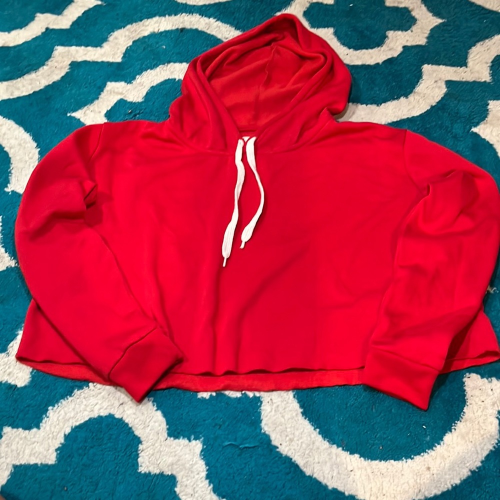 Red cropped sweater With hoodie